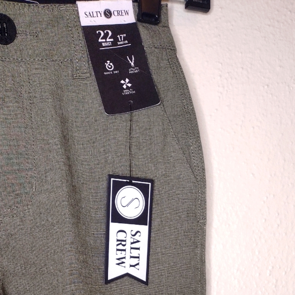 Salty crew shorts